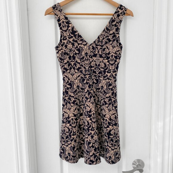 Forever 21 - Damask Beige & Black Skater Dress - Picture 1 of 8